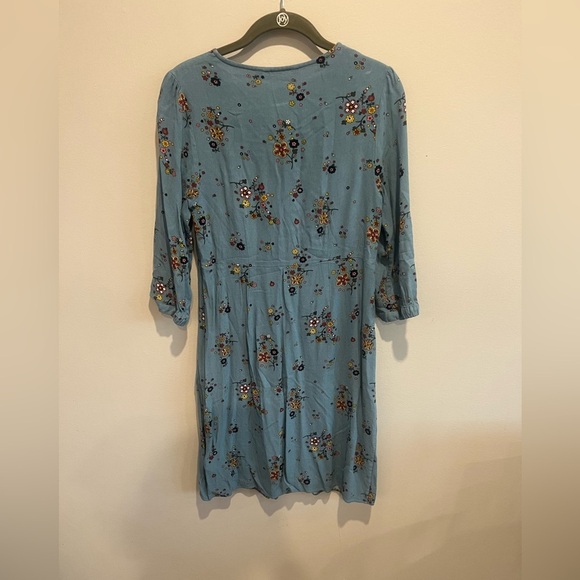 Biden Floral Blue Dress with 3/4 Sleeves size 6 - Picture 2 of 8